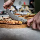 Cutit de branzeturi si pizza, Boska, 2610E19060, 44.9x7.9x5.5 cm, Otel inoxidabil, Lemn, Argintiu Steel