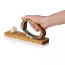 Presa pentru usturoi cu tocator, AdHoc, 2610E18881, 14x4x7.5 cm, Lemn, Otel inoxidabil, Maro