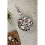   Tigaie 25 cm, 2410E24587, Vinga, 44.2 x 24 x 9.2 x ø 24 cm, Aluminiu, Bej
