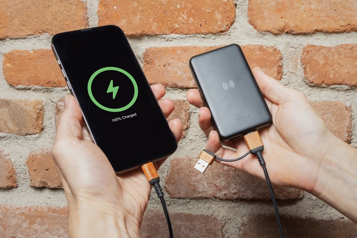 cabluri-de-incarcare-personalizate-gadgeturi-utile-image-content-19.jpg