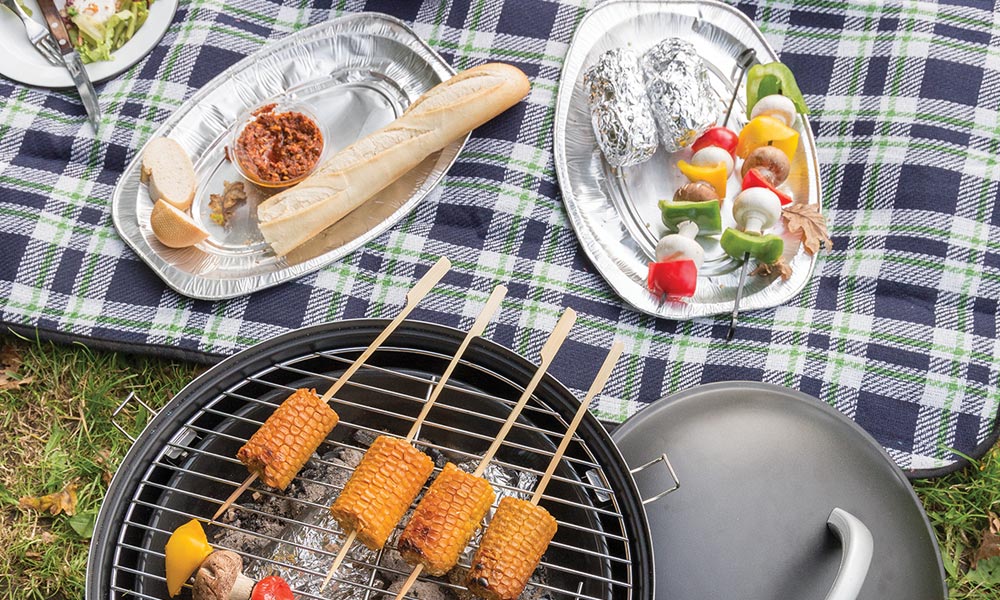 7 idei de materiale promoționale esențiale pentru un picnic reușit în aer liber