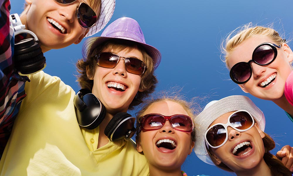 Top 7 ochelari de soare personalizati pe care sa-i oferi in aceasta vara